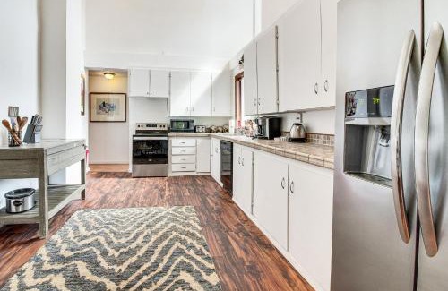 Coos Bay Casa | 2 Mi to Downtown Coos Bay Home with Deck, Fire Pits