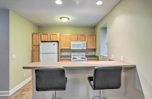 Tremont Cabaña | ~ 2 Mi to Downtown - Cozy Cleveland Unit