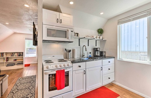 Baker Apartamento | 2 Mi to Downtown Denver: Chic Apartment!