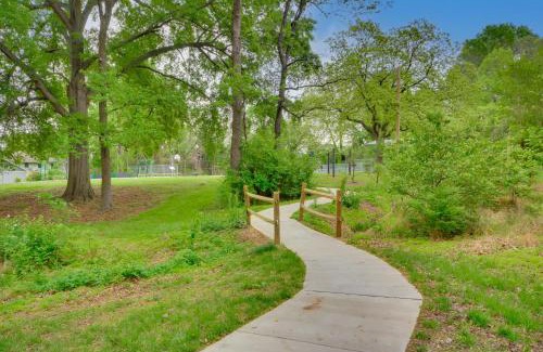 Greensboro Casa | 2 Mi to Downtown Greensboro Home By Park!