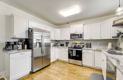 New Bern Casa | 2 Mi to Downtown: Pet-Friendly Home in New Bern!