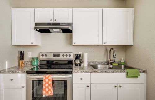 Downtown Phoenix Apartamento | 2 Mi to Dtwn & Chase Field: Condo w/ City View!