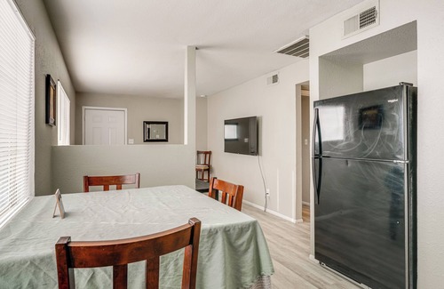 Downtown Phoenix Apartamento | 2 Mi to Dtwn & Chase Field: Condo w/ City View!