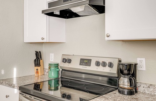 Downtown Phoenix Apartamento | 2 Mi to Dtwn & Chase Field: Condo w/ City View!