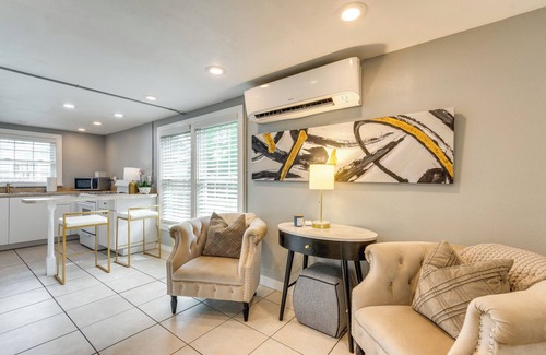 East Hill Apartamento | 2 Mi to Dtwn Pensacola: Dog-Friendly Apartment