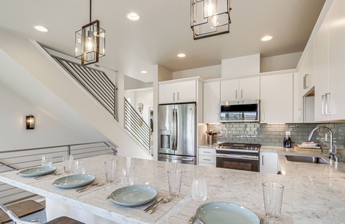 Old Southwest Casa | < 2 Mi to Dtwn Reno: Luxe MidTown Gem w/ Patio