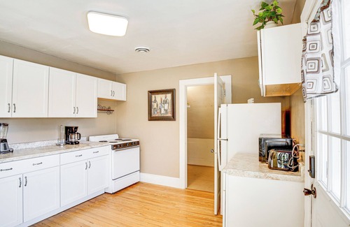 Sheboygan Apartamento | 2 Mi to Dtwn: Studio Suite in Sheboygan