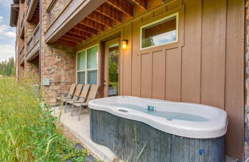 Rendezvous Casa | 2 Mi to Fraser River Trail Townhome with Hot Tub!