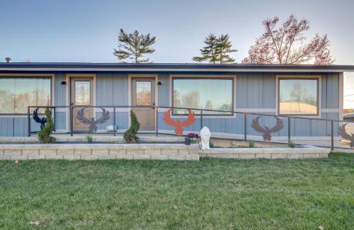 St. Charles Casa | 2 Mi to Frontier Park Pet-Friendly Retreat