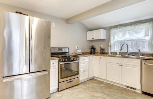 Foxboro Casa | 2 Mi to Gillette Stadium Foxborough Retreat!