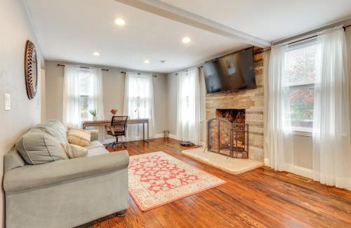 Foxboro Casa | 2 Mi to Gillette Stadium Foxborough Retreat!