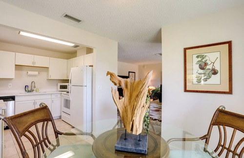 Hobe Sound Casa | 2 Mi to Hobe Sound Beach: Townhome w/ Lanai
