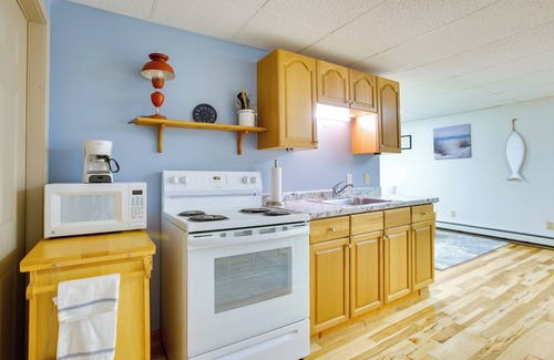 Frankfort Apartamento | 2 Mi to Lake Michigan Beaches: Frankfort Getaway!