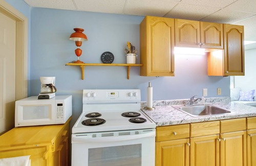 Frankfort Apartamento | 2 Mi to Lake Michigan Beaches: Frankfort Getaway!
