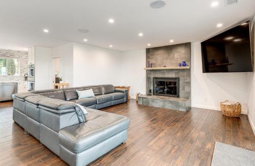 Poway Casa | 2 Mi to Lake Poway Mtn-View Escape with Patio!