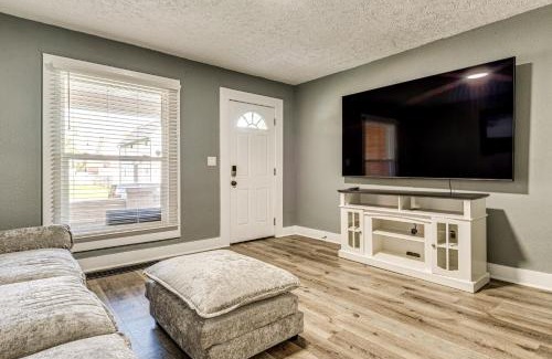 Near Eastside Casa | 2 Mi to Mass Ave Convenient Townhome with Yard!