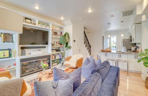 Le Droit Park Casa | 2 Mi to National Mall Stunning Townhome with Patio!