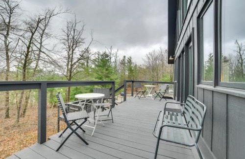 Harbor Springs Casa | 2 Mi to Nubs Nob Resort All-Season Michigan Haven