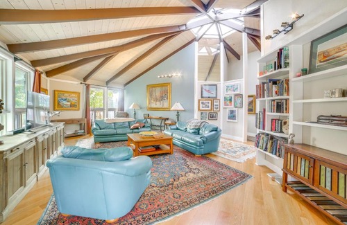 Aptos Casa | 2 Mi to Ocean Pet-Friendly Abode in Aptos!