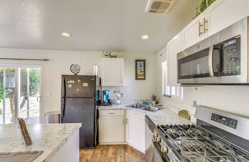 Eureka Cabaña | 2 Mi to Old Town: House w/ Grill in Eureka!