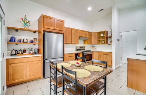 Westside Casa | 2 Mi to Petroglyph Nat’l Monument: Updated Home