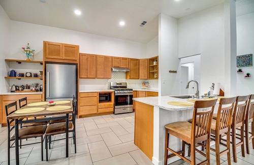 Westside Casa | 2 Mi to Petroglyph Nat’l Monument: Updated Home