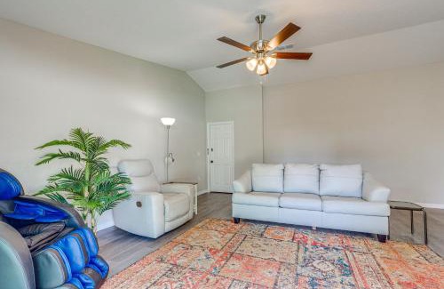 Dunnellon Casa | 2 Mi to Rainbow Springs Home with Hot Tub!