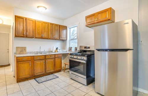 Back of the Yards Casa | 2 Mi to Red Line: Chicago Home Near Sherman Park