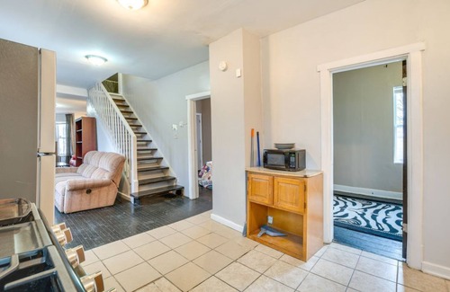 Back of the Yards Casa | 2 Mi to Red Line: Chicago Home Near Sherman Park