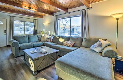 West University Casa | 2 Mi to Reno Riverwalk Modern Home