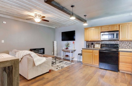 Greenwood Apartamento | 2 Mi to Self Regional MC: Updated Apartment
