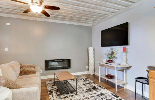 Greenwood Apartamento | 2 Mi to Self Regional MC Updated Apartment