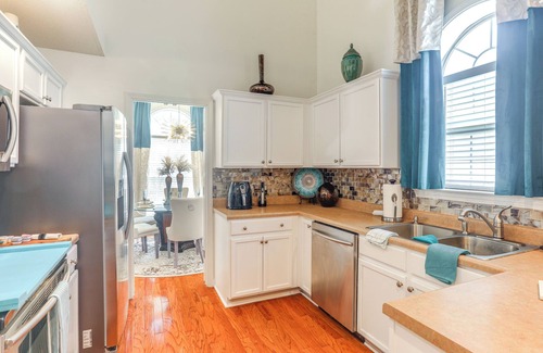 Cordova Casa | 2 Mi to Shelby Farms: Charming Family Home w/ Yard