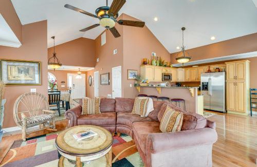 Beech Mountain Casa | 2 Mi to Ski Resort Beech Mtn Home with Fire Pit!