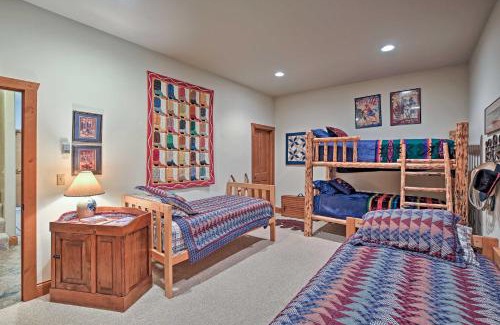 Innsbruck Val Moritz Casa | 2 Mi to Skiing Mtn-View Home with Deck in Granby!