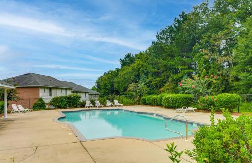 Auburn Apartamento | 2 Mi to Tiger Territory! Condo with Community Pool