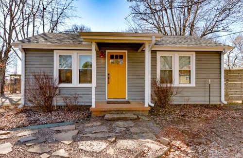 Fayetteville Casa | 2 Mi to UA Central Fayetteville Home with Patios