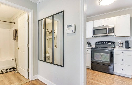 Biddleville Casa | < 2 Mi to Uptown Charlotte: Home w/ Large Yard!