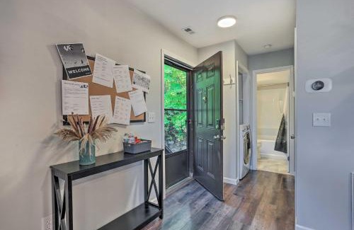 Vernon Apartamento | 2 Mi to Waterpark Vernon Township Gem with Balcony