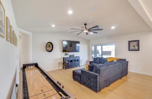 Lake Havasu City Casa | 2 Mi to Windsor Beach! Updated, Sleek Family Home