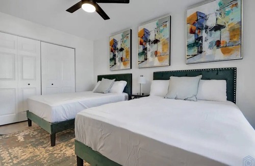 Clinton Casa | 2 Miles from Downtown Clinton