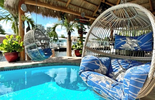 Garden Isles Casa | 2 miles from the beach! Heated pool/Hot tub/free kayaks & so much more