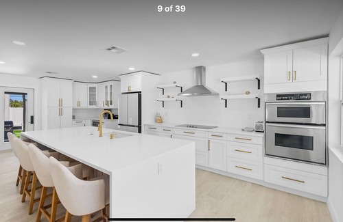 Hobe Sound Casa | 2 Miles to Beach with large putting green!