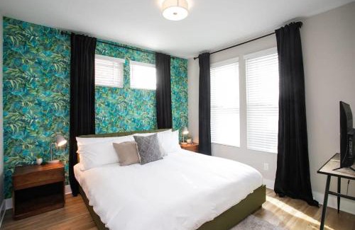 Hadley - Washington Casa | 2 Miles to Broadway w Rooftop Deck Grill & Garage