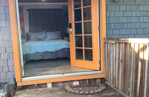 Soquel Cabina | 2 miles to Capitola Beach - studio w/private yard
