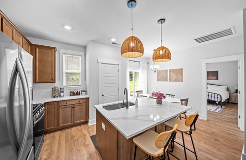Simpsonville Casa | 2 Min. to Downtown Simpsonville/5 Private Bedrooms