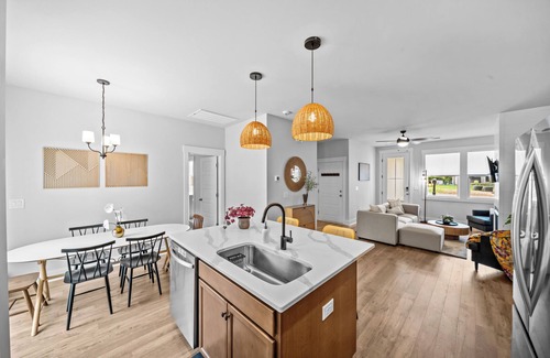 Simpsonville Casa | 2 Min. to Downtown Simpsonville/5 Private Bedrooms