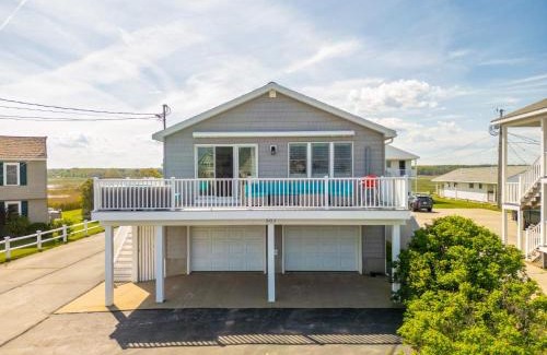 Ogunquit - Wells Casa | 2-Min Walk to Beach Large Deck with Outdoor Sofas