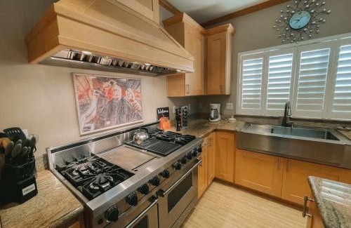 Oceano Casa | 2 min walk to beach Large Home Rooftop Deck