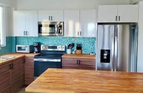 Zarzal Villa | Villa del Mar -Pool/Hot tub -sleeps10. Steps from Kite boarding Beach